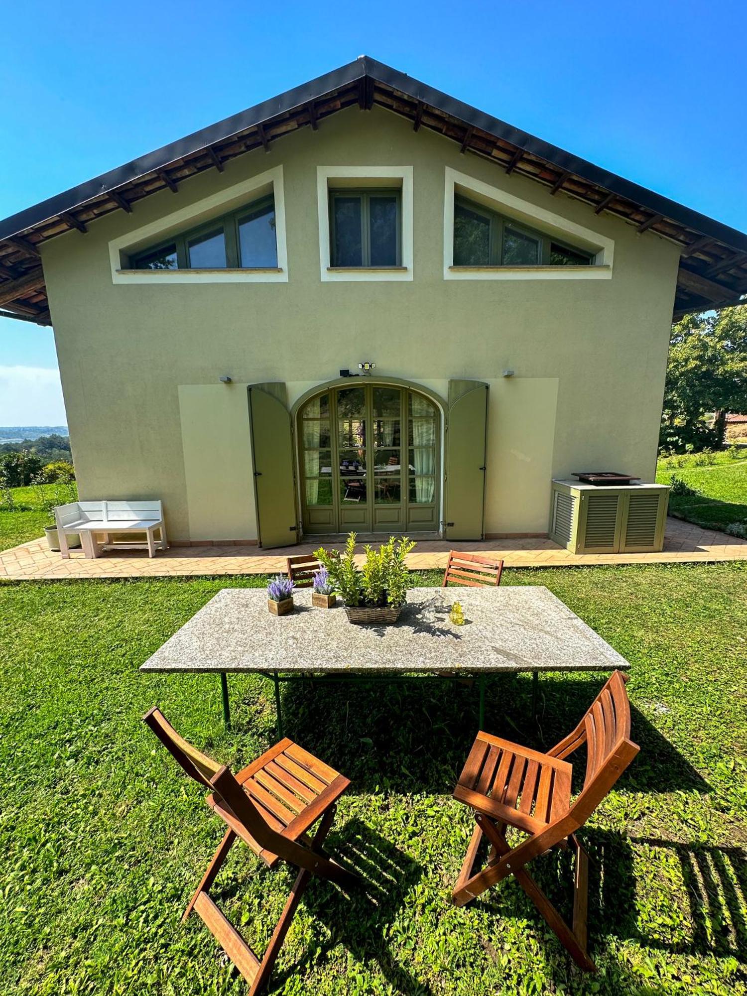 Вилла Just Langhe Casa Barolo Новелло Экстерьер фото